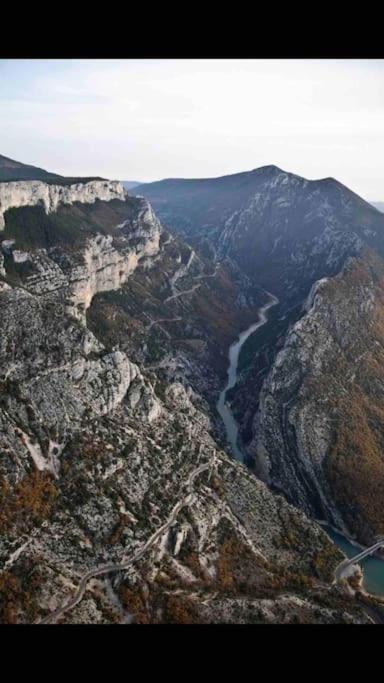 Studio Vue Sur La Roche, Au Calme Moustiers #1アパートメント エクステリア 写真